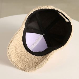 Casquette de baseball en fausse fourrure pelucheuse et laine d'agneau, broderie personnalisée du logo - Product Image 5