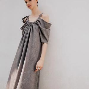 ชุดเดรสผ้าลินินสไตล์ฝรั่งเศสแบบสายคล้องคอ สวยหรู ใส่สบาย เหมาะสำหรับวันหยุดพักผ่อนช่วงฤดูร้อน - Product Image 5