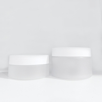 Vide 4oz 5oz 200g 250ml Épais Givré Clair Large Bouche Corps Beurre Cosmétique PET Pot En Plastique Avec Couvercles Blancs