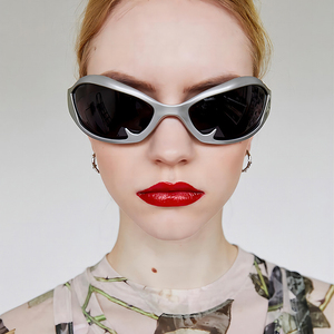 2025 Dropshipping Y2K Cool <strong>Design</strong> Men Punk New <strong>Fashion</strong> Sunglasses Retro Women Ins Brand <strong>Design</strong> Shade Sun <strong>Glasses</strong> for <strong>Party</strong> - Product Image 5