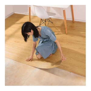 <span class=keywords><strong>Autocollant</strong></span> de carreaux de <span class=keywords><strong>parquet</strong></span> en vinyle de luxe imperméable de haute qualité à décoller et à coller à usage domestique - Product Image 1