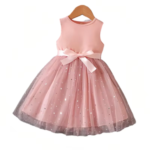 Gaun Putri yang Dapat Disesuaikan untuk Anak Perempuan, Gaun Berlapis dengan Lengan Mengembang dan Pola Titik yang Imut untuk Pesta Anak-anak. - Product Image 2