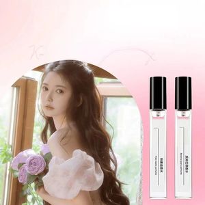 Perfume Floral Fresco Unisex Premium, a Base de Plantas Naturales y No Tóxico, Aroma Elegante y Duradero para Hombres y Mujeres - Product Image 2