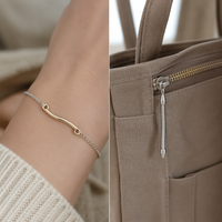 HONMEO Étiquettes métalliques mates personnalisées, gravées et embossées, pour jeans, vêtements en denim, fournisseur en gros