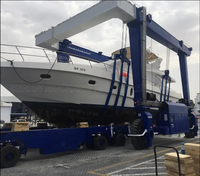 Grue mobile à portique de levage de bateaux sur pneus en caoutchouc de 50/500 tonnes, grue de levage marine avec moteur et boîte de vitesses