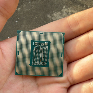 Processeur de bureau I9-<span class=keywords><strong>9900KF</strong></span> 8 cœurs 16 threads, 3,6-5,0 GHz, 16 Mo de cache, LGA1151, 95 W, tout neuf - Product Image 6