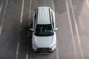 <span class=keywords><strong>Toyota</strong></span> <span class=keywords><strong>Corolla</strong></span> Cross <span class=keywords><strong>Hybrid</strong></span> XSE SUV Usata 2024 - Product Image 5