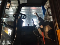 Gelenkiger Mini-Hoflader Radlader Dieselbetrieben für Unkrautbekämpfung Landwirtschaft Multifunktionaler Kompakt-Traktorlader Motor