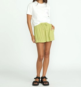 Shorts décontractés respirants et écologiques pour femmes, avec taille élastique et perles et cristaux scintillants - Product Image 4