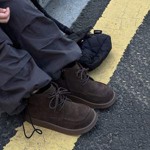 Botas <span class=keywords><strong>Chelsea</strong></span> Estilo Coreano para Niños y Niñas, Forradas <span class=keywords><strong>de</strong></span> Felpa para Invierno, con Suela Suave <span class=keywords><strong>de</strong></span> Algodón Esmerilado, Botas Planas Cómodas para Hombre - Product Image 4