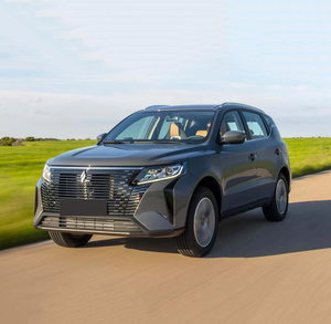 GeeLy Livan X6 Pro SUV 1.5T+7DCT Mesin Bensin 5 Kursi 2023 Mewah 0km Tersedia SUV Off-road GeeLy Livan X6 Pro 2025 - Product Image 1