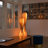 Lampes sur pied LED modernes nordiques avec finition en placage de bois pour salons, bureaux, chambres d'hôtel