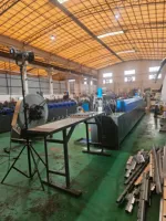 Machine de formage de nervures de coffrage entièrement automatique pour la production de nervures de renforcement pour coffrage en acier