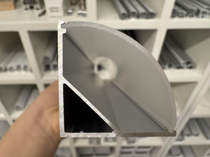 Perfil <span class=keywords><strong>de</strong></span> <span class=keywords><strong>Aluminio</strong></span> LED <span class=keywords><strong>de</strong></span> 30x30mm para Montaje en Esquina, Ideal para Gabinetes (Oferta) - Product Image 3