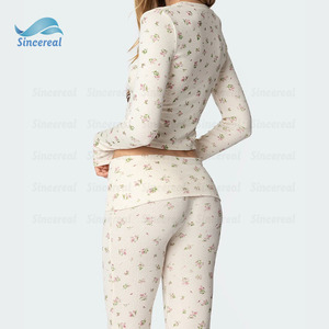 Alta calidad de moda personalizada Y2k estampado Floral mujeres lindas conjunto de dos piezas de manga larga acanalado cuello redondo flaco señoras traje Casual - Product Image 3
