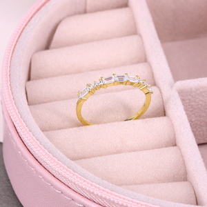 ROXI Vente chaude Bague plaquée or 18 carats en gros avec zircon cubique carré pour femme - Product Image 5