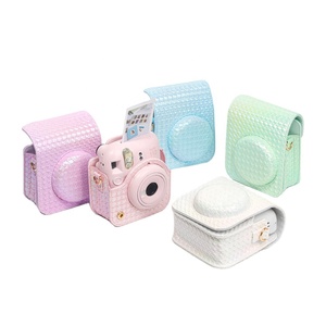 CAIUL Style mignon Fujifilm <span class=keywords><strong>Instax</strong></span> <span class=keywords><strong>Mini</strong></span> 12 Kit d'accessoires pour sac photo motif tissé irisé étui en polyuréthane et couverture antichoc pour album - Product Image 1