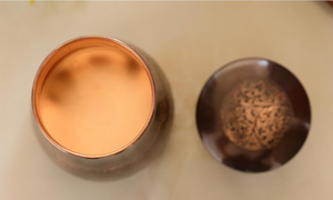 Wholesale Supply Copper Water <b>Bottle</b> Reusable <b>Metal</b> <b>Drinking</b> <b>Bottle</b> for Daily Hydration Travel Gym and Office Use - Product Image 5