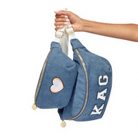 Sac banane unisexe en jean et toile, imperméable, forme oreiller, avec lettres en chenille motif dessin animé et fermeture éclair dorée, style décontracté urbain