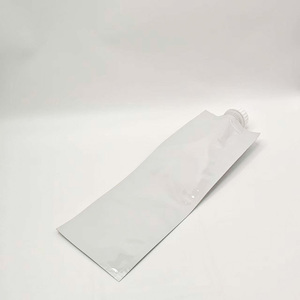 Envase de Aluminio de Seguridad de 1 Litro, Bolsa con Boquilla Sellada por 3 Lados, No Tóxica y Duradera para Líquidos Químicos y Petroleros - Product Image 3