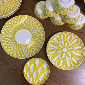 Assiette à dessert en porcelaine fine jaune 41 pièces, service de table exquis - Product Image 3