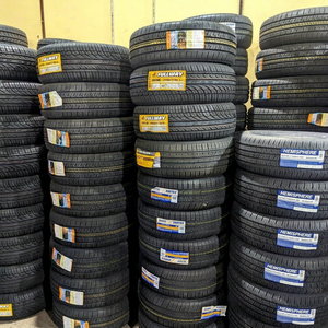 Neumático Exterior Fullway Económico 215/60R16 94H, Neumáticos Radiales Tubeless para Auto y Camioneta, Todas las Temporadas - Product Image 1