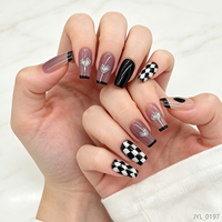 Faux ongles à presser en forme de cœur à carreaux noirs et blancs, ongles acryliques réutilisables forme cercueil moyenne, lot de 24 pièces pour salon