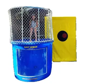 Permainan Karnaval Halaman Belakang Splash Dunking Booth Mudah Dunker Permainan Air Tiup Anak-anak Dunk Tank Ball Game