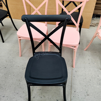 Chaise design à prix abordable pour table à manger, utilisable en intérieur et en extérieur