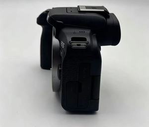 Cámara sin Espejo Ca-non EO-S R10 Usada (Solo Cuerpo), 24.2MP, APS-C, Montura RF, Obturador Electrónico de 23 fps, 4K UHD 30P, para Vlog y Fotografía - Product Image 2