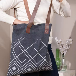 Bolso Tote de Moda para Mujer de Algodón Egipcio con Cierre de Cremallera, Lona Espaciosa y Ligera, Asas Largas, Versátil para Cualquier Ocasión, Hecho a Granel - Product Image 1
