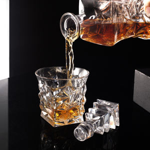 NOVARE Nouveau Design Ensemble de Verres à <span class=keywords><strong>Vin</strong></span> en Cristal Sans Plomb Style Européen Carafe à Whisky Transparente Créative Capacité 900ml Certifiée - Product Image 6