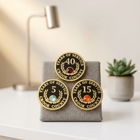Broches personnalisées en émail métallique pour années de service, badges ronds plaqués or avec strass pour récompenses du personnel