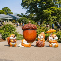 Op maat gemaakte glasvezelhars sculpturen van een eekhoornfamilie, corrosiebestendig, voor decoratie op kinderspeelplaatsen