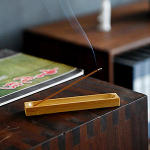 เตาเผาธูปไม้ทำมือจากอินเดีย พร้อมถาดรองขี้เถ้า สำหรับการทำสมาธิ ตกแต่งห้องโยคะ มีจำหน่ายแล้ว - Product Image 1