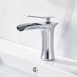 Mélangeur de robinet de <span class=keywords><strong>lavabo</strong></span> de salle de bains cascade en laiton à levier unique de haute qualité - Product Image 3