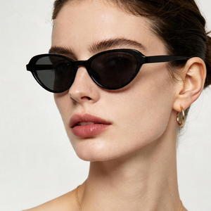 Custom Logo 2026 <b>Fashion</b> Small Cat Eye Sunglasses UV400 <b>Clear</b> <b>Lens</b> PC Frame Oval Sun <b>Glasses</b> for Women - Product Image 1