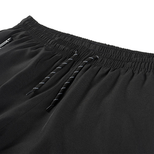 <span class=keywords><strong>Pantalon</strong></span> de jogging décontracté pour <span class=keywords><strong>homme</strong></span> en soie glacée noire, séchage rapide, coupe ajustée, taille élastique avec cordon de serrage, poche latérale zippée, léger et respirant - Product Image 4