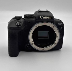 Cámara Digital Canon R10 Usada de Alto Rendimiento, 24MP, Grabación de Video 4K - Product Image 1