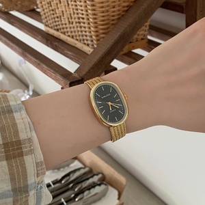 ของขวัญวาเลนไทน์ปี 2025 นาฬิกาข้อมือผู้หญิงใหม่ สไตล์วินเทจ สีทอง หรูหรา ระดับไฮเอนด์  นาฬิกาแฟชั่นส่วนตัว - Product Image 5
