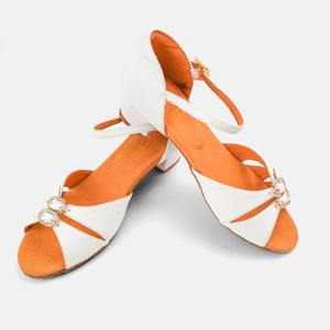 أحذية رقص لاتيني من فينيستايل - أحذية تدريب احترافية بيضاء ذات نعل ناعم ومريح للفتيات للامتحانات والمسابقات - Product Image 5