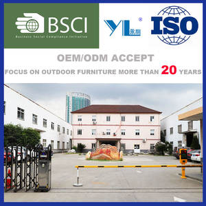 Fauteuil à œufs suspendu d'extérieur de luxe Chaise à bascule en rotin tissé en PE avec coussin confortable et support résistant aux intempéries pour patio - Product Image 6