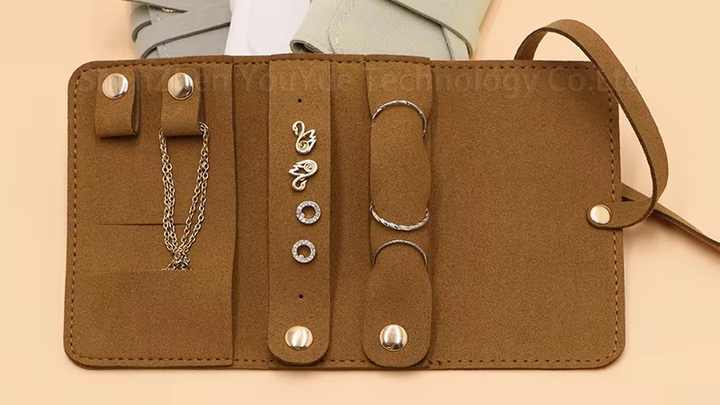 Necklaces Soft Jewelry Travel Case Soft Microfiber Travel Jewelry