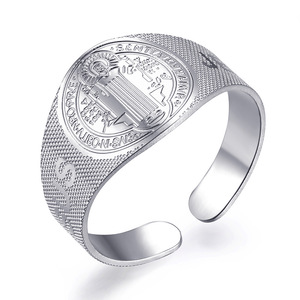 Anillo Religioso Ajustable de Acero Inoxidable 2024 con Diseño de San Benito y Jesús Exorcista - Product Image 4
