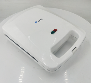 CE GS Certifié Ménage En Plastique Antiadhésif Enduit 4 Tranches Thermostat Réglable Électrique Coeur Gaufre Sandwich Maker - Product Image 3