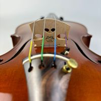 Violon professionnel artisanal de haute qualité, fabriqué en usine, avec dos en érable tigré monobloc, finition vernie à l'huile, instrument de musique.
