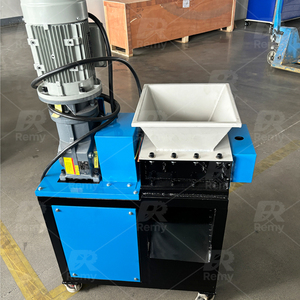 Petite machine industrielle de broyage et de déchiquetage à double arbre pour le recyclage du bois, de la biomasse, du textile et du verre - Product Image 2