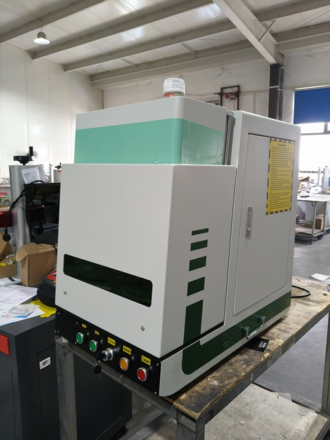 Fully Enclosed High-Speed 3D Engraving Fiber Laser Marking Machine 20W-100W JPT MOPA Supports DXF PLT BMP DST for Metal Nonmetal