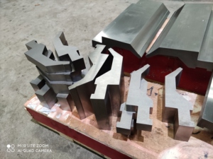 Độ cứng tốt cổ ngỗng uốn công cụ chết và đấm cho Báo Chí Tiến Bộ phanh - Product Image 6