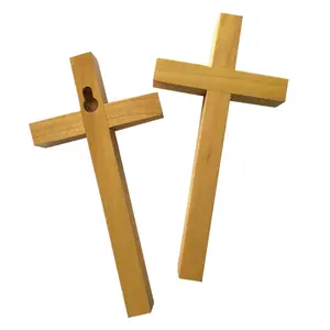 Grande croix en bois antique, couleur pêche personnalisée